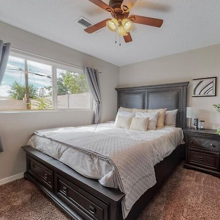 Comfortable 3-Bedroom Home With Spacious Backyard Albuquerque Exteriör bild