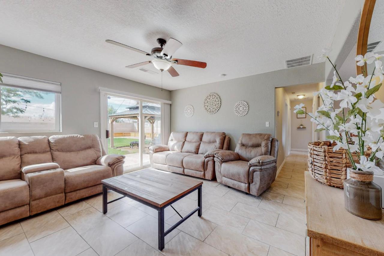 Comfortable 3-Bedroom Home With Spacious Backyard Albuquerque Exteriör bild