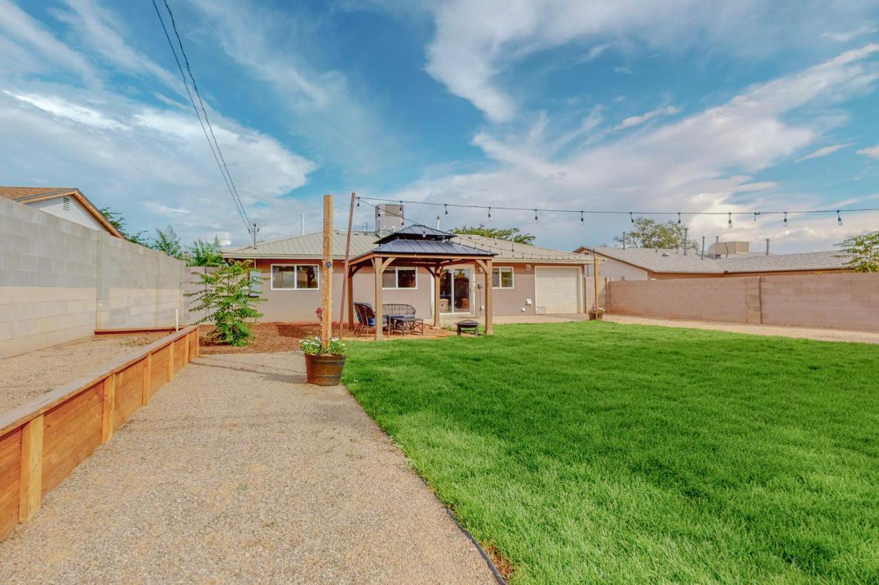 Comfortable 3-Bedroom Home With Spacious Backyard Albuquerque Exteriör bild