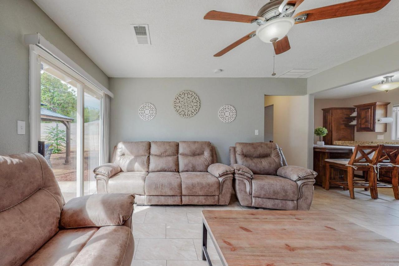 Comfortable 3-Bedroom Home With Spacious Backyard Albuquerque Exteriör bild