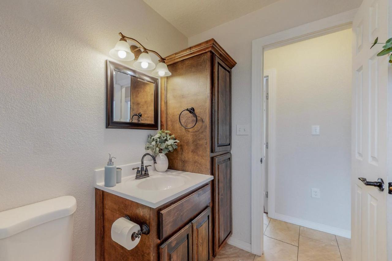 Comfortable 3-Bedroom Home With Spacious Backyard Albuquerque Exteriör bild
