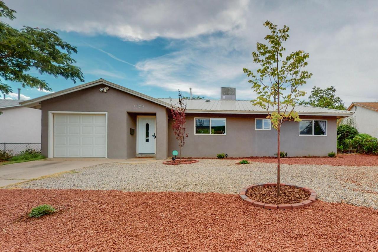 Comfortable 3-Bedroom Home With Spacious Backyard Albuquerque Exteriör bild